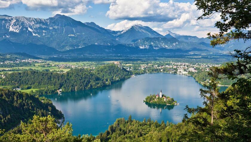 Base camp Slovenija 2025