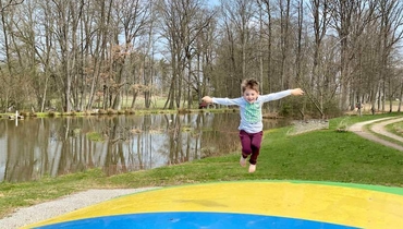 COP Travel vzduchová trampolína ve Slověnickém mlýně